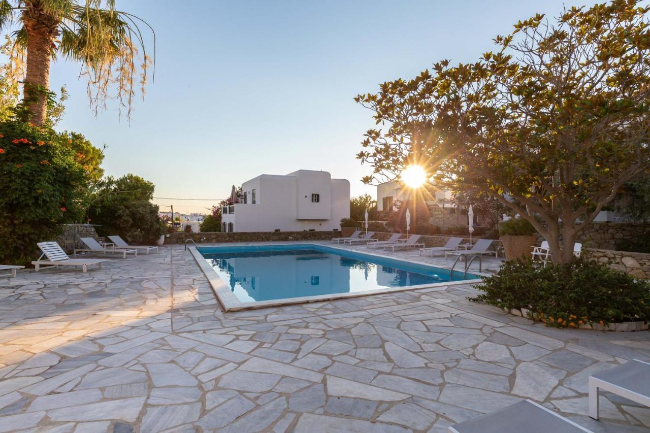 Callisti Mykonos Town With Pool View And Calypso Upper Floor With Sea View Exterior photo